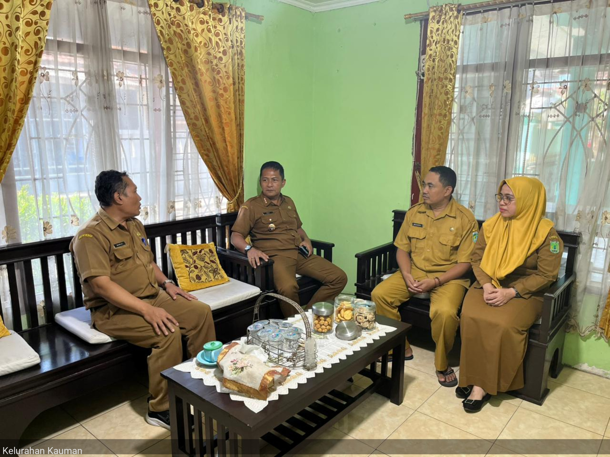 Bapak Camat Bangil sidak ke Kantor Kelurahan Kauman